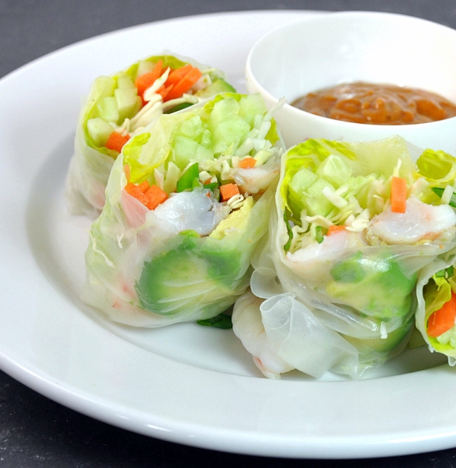 Fresh Shrimp Spring Rolls with Dipping Sauce